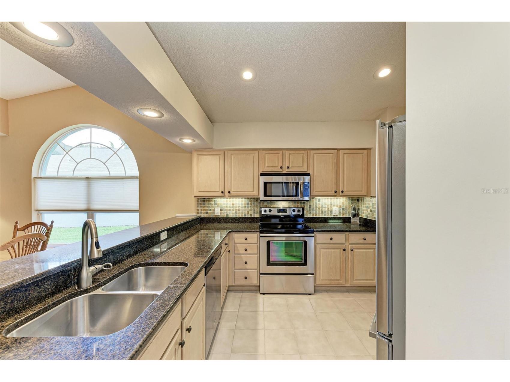 4936 Linsey Court Sarasota FL 34243 A4699184 image13