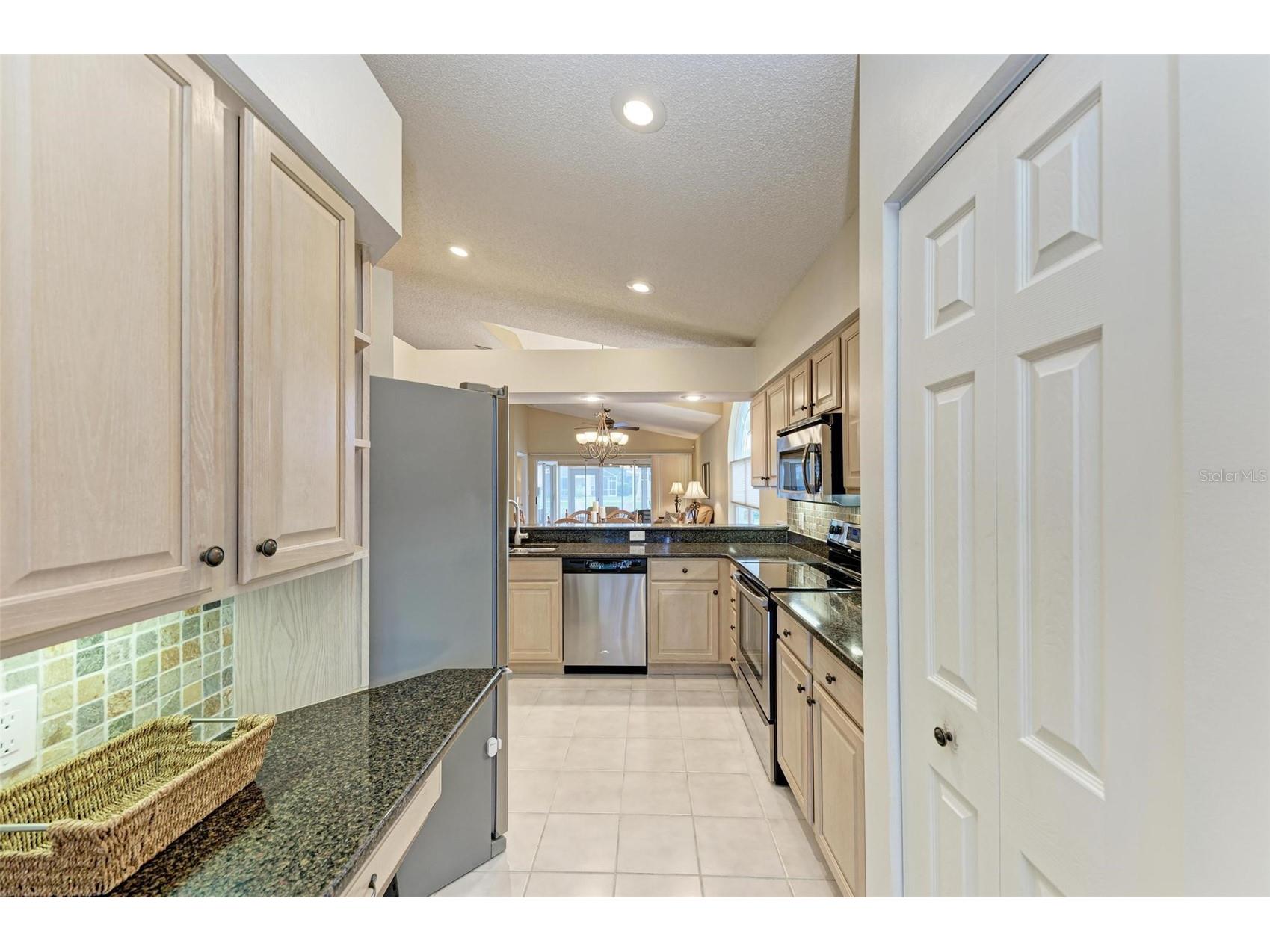 4936 Linsey Court Sarasota FL 34243 A4699184 image16