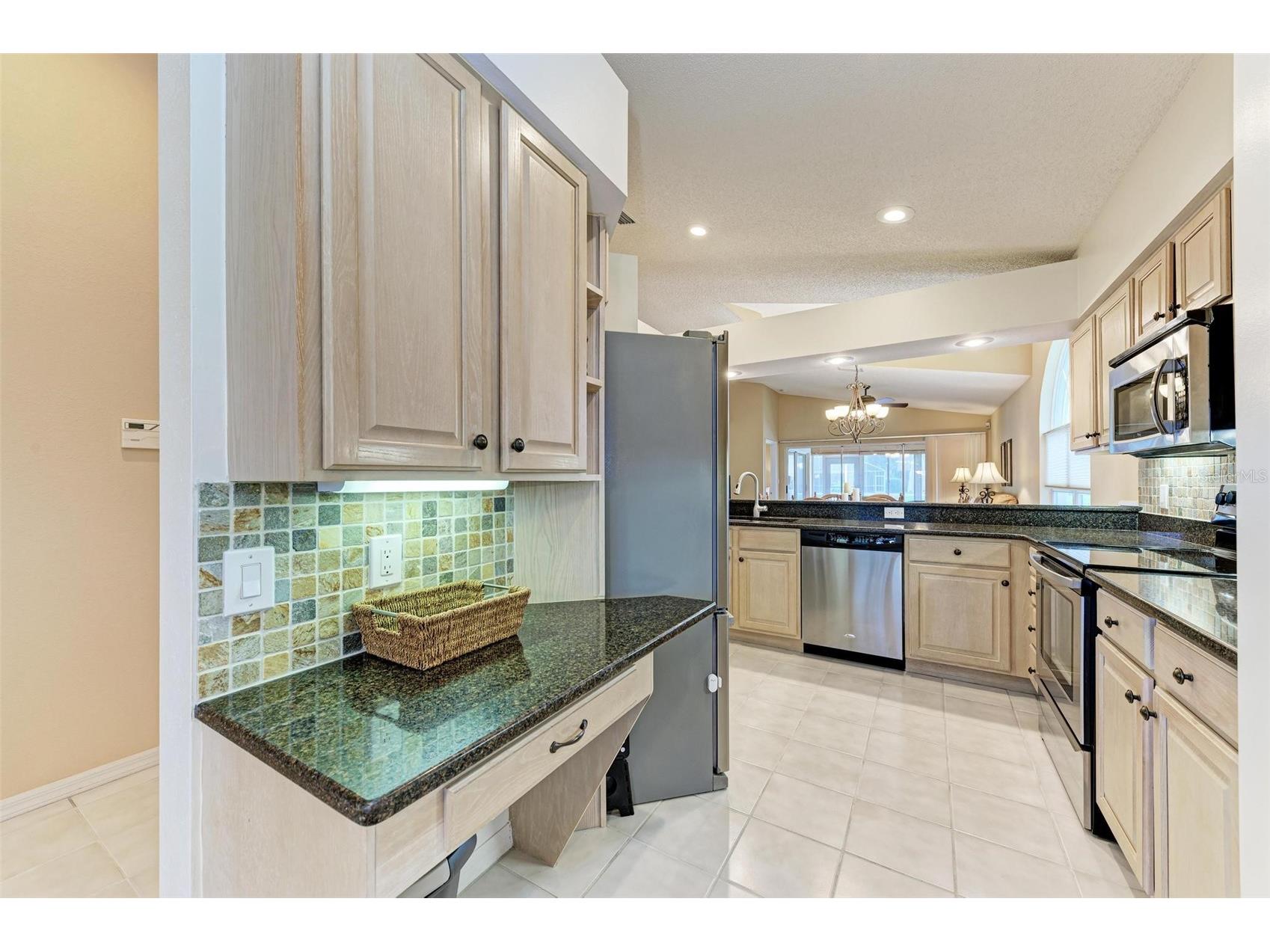 4936 Linsey Court Sarasota FL 34243 A4699184 image18