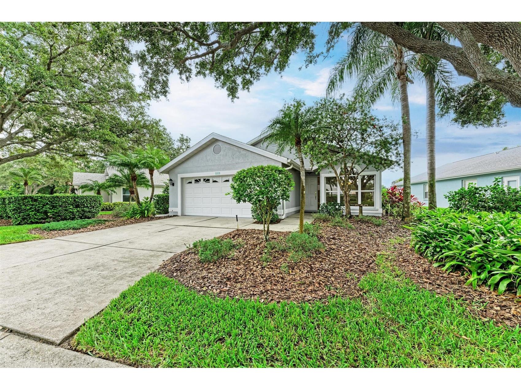4936 Linsey Court Sarasota FL 34243 A4699184 image2