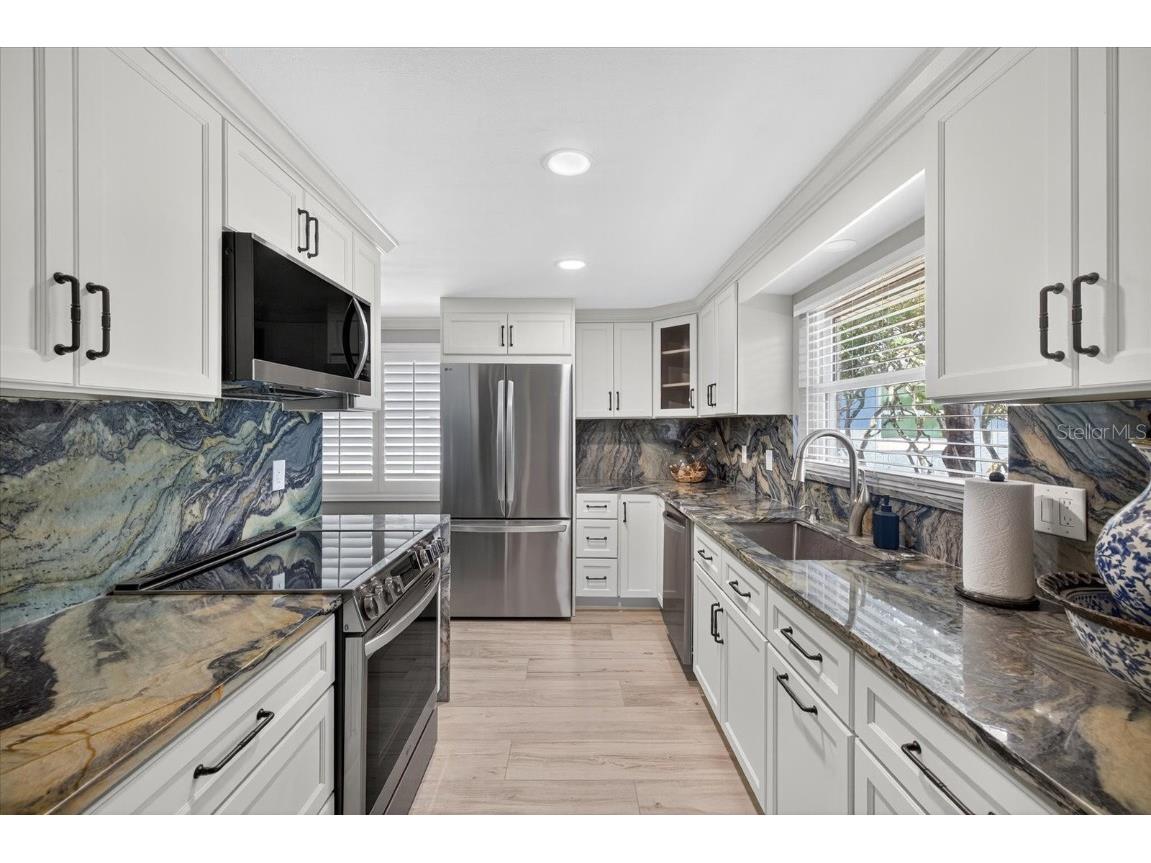 4937 Blue Heron Drive New Port Richey FL 34652 W7879505 image12