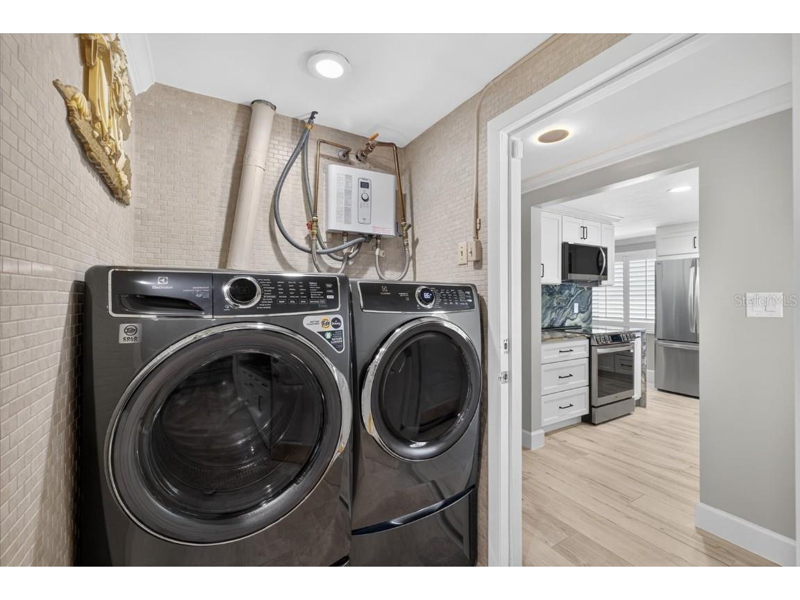 4937 Blue Heron Drive New Port Richey FL 34652 W7879505 image32