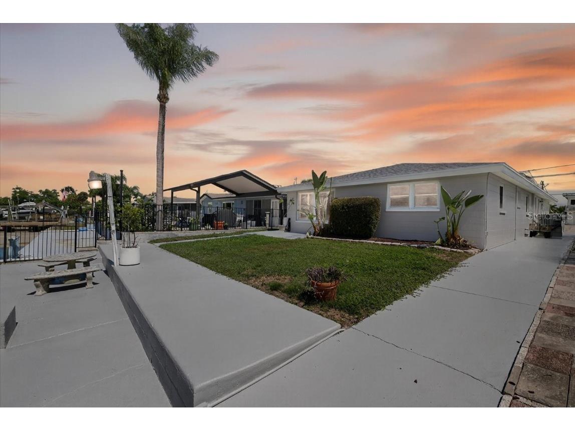 4937 Blue Heron Drive New Port Richey FL 34652 W7879505 image36