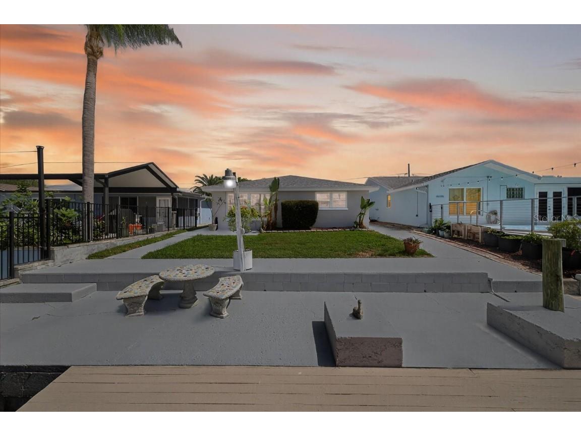 4937 Blue Heron Drive New Port Richey FL 34652 W7879505 image38