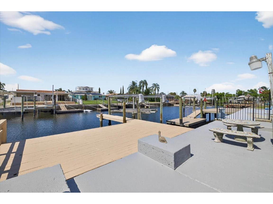 4937 Blue Heron Drive New Port Richey FL 34652 W7879505 image41