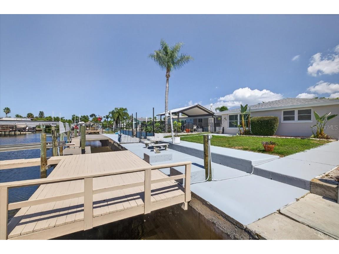 4937 Blue Heron Drive New Port Richey FL 34652 W7879505 image42