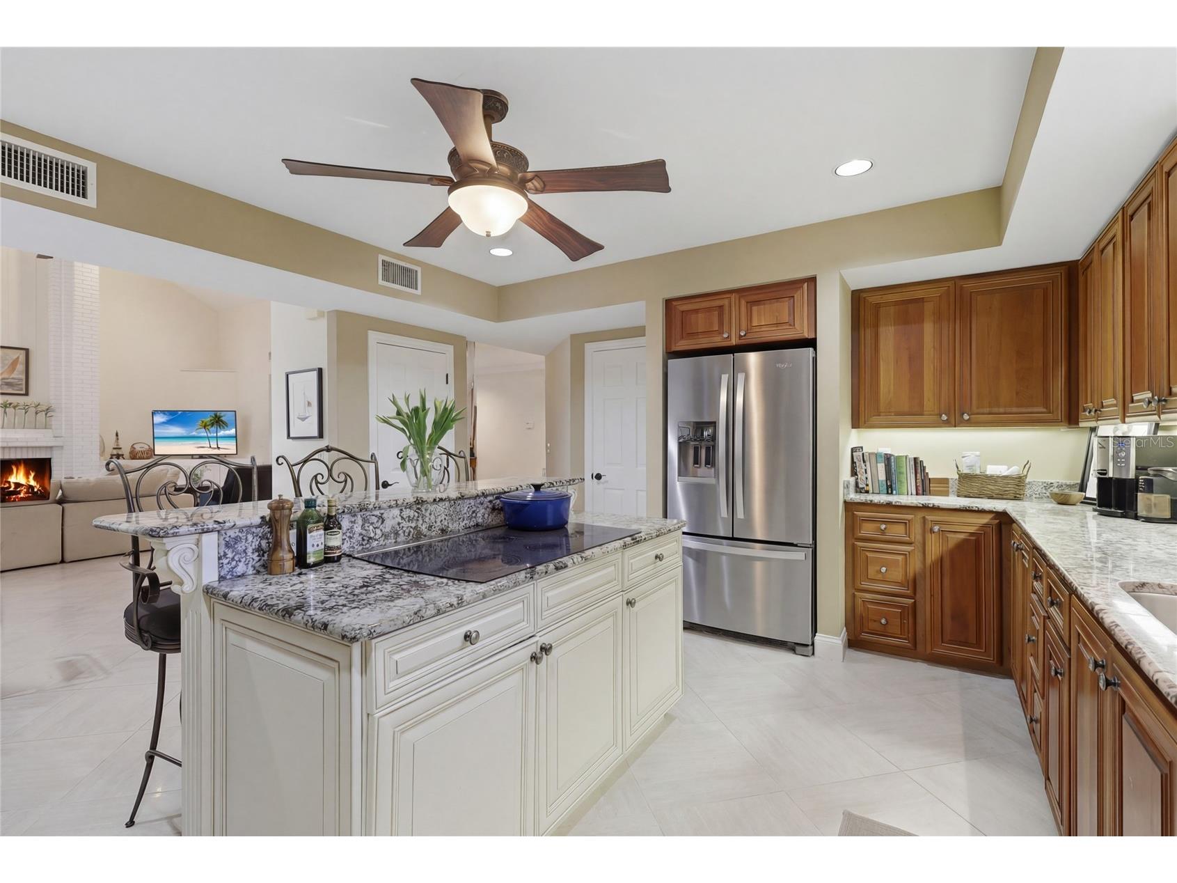 4937 Landings Court Sarasota FL 34231 A4689027 image15