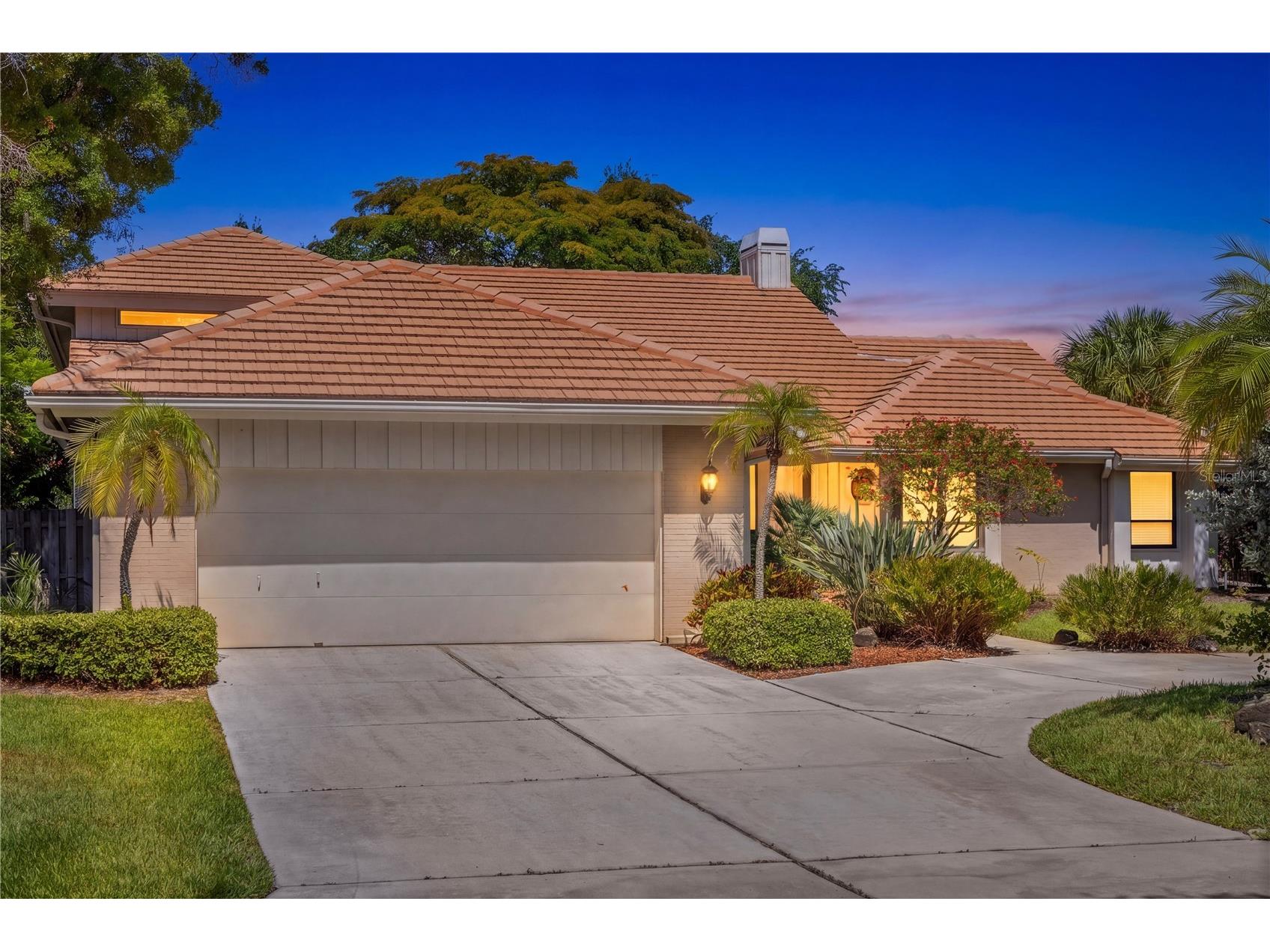 4937 Landings Court Sarasota FL 34231 A4689027 image3