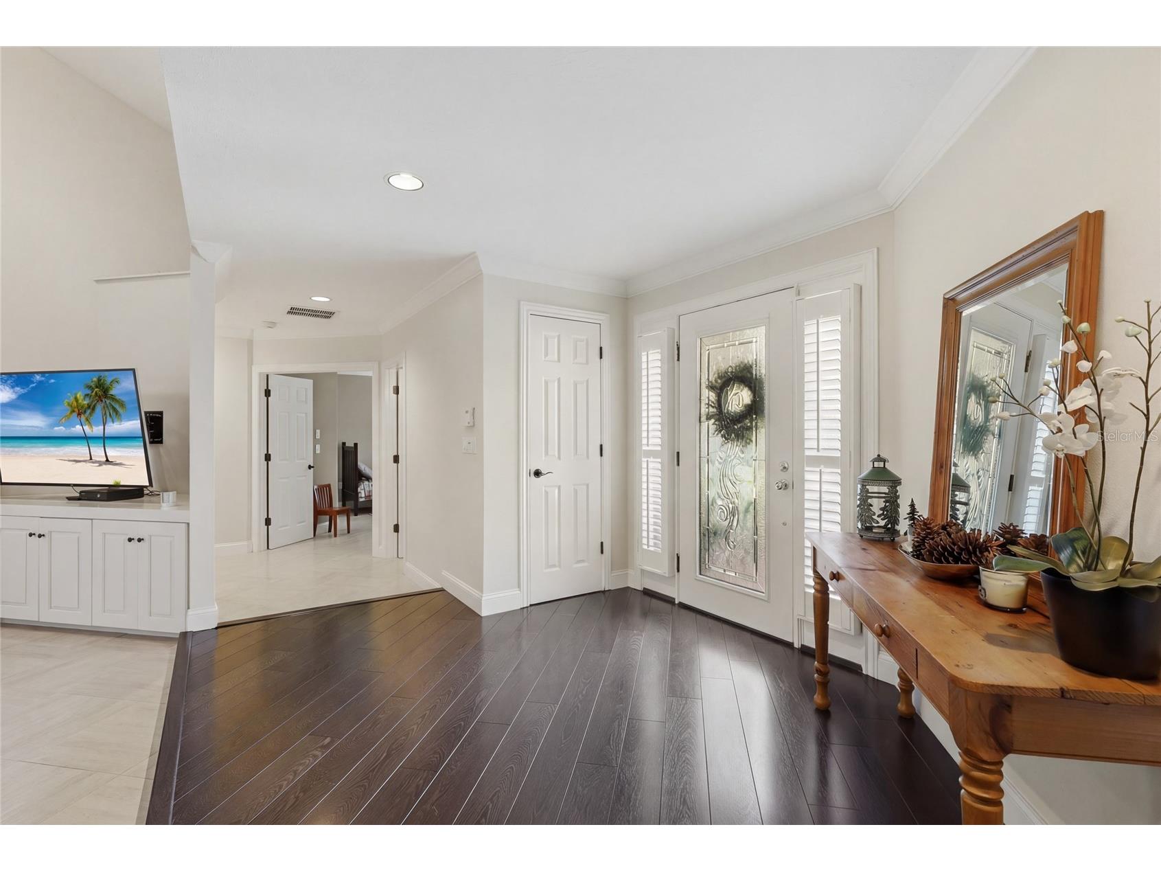 4937 Landings Court Sarasota FL 34231 A4689027 image6