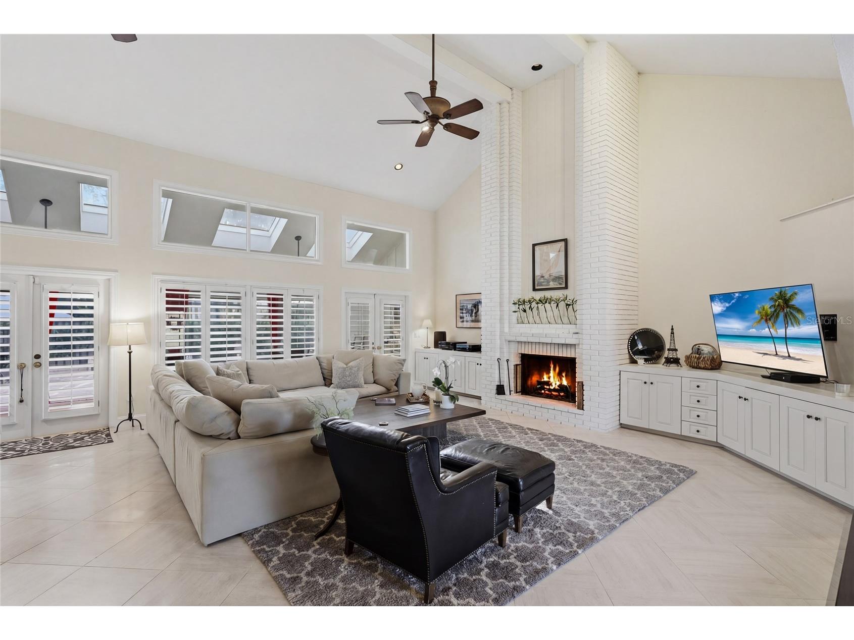 4937 Landings Court Sarasota FL 34231 A4689027 image7
