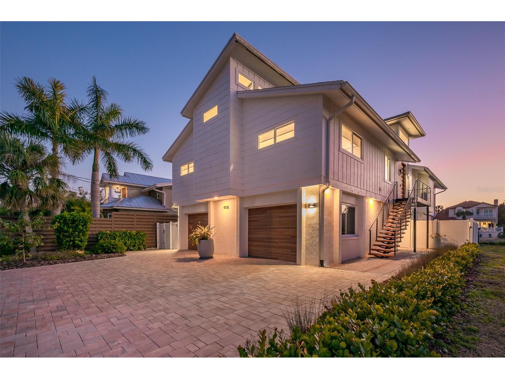 4938 Commonwealth Drive Sarasota FL 34242 - GRAND CANAL A4683758 image1