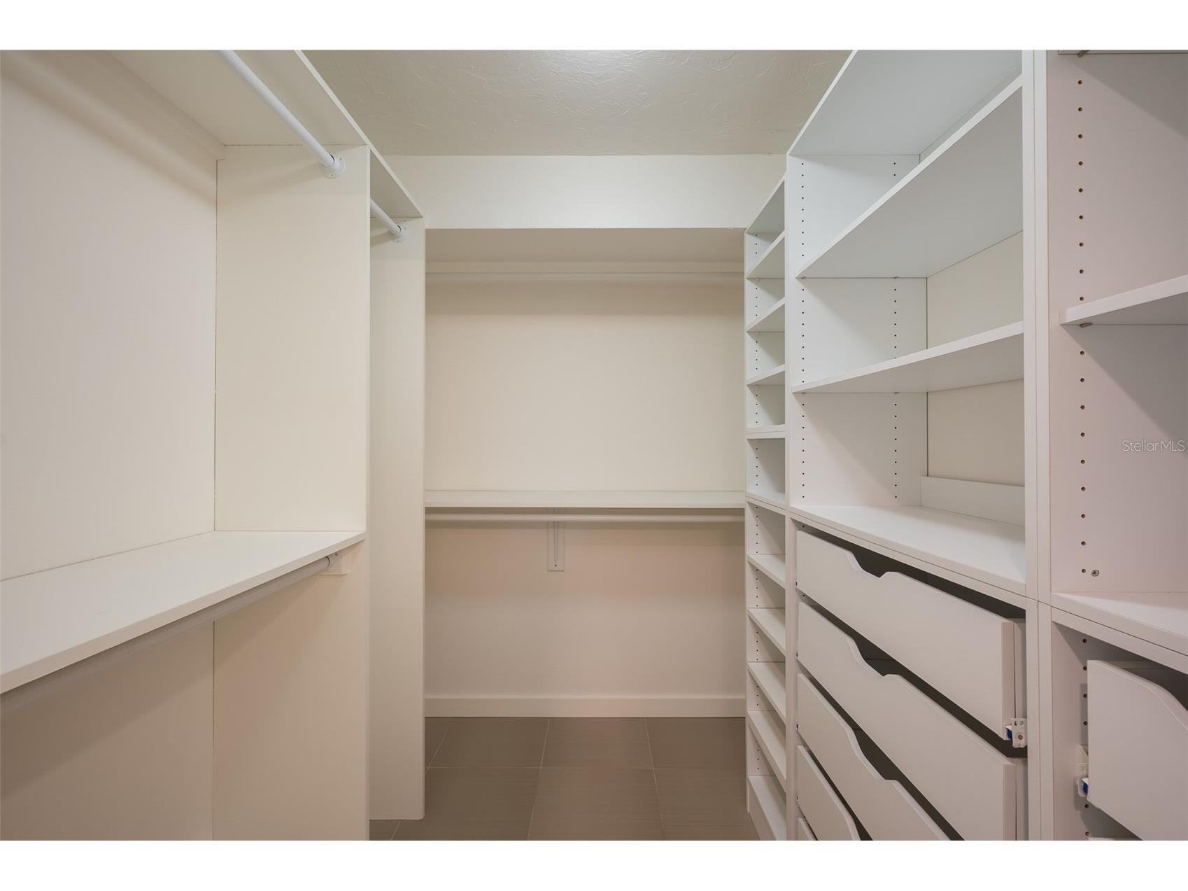 4938 Commonwealth Drive Sarasota FL 34242 - GRAND CANAL A4683758 image20