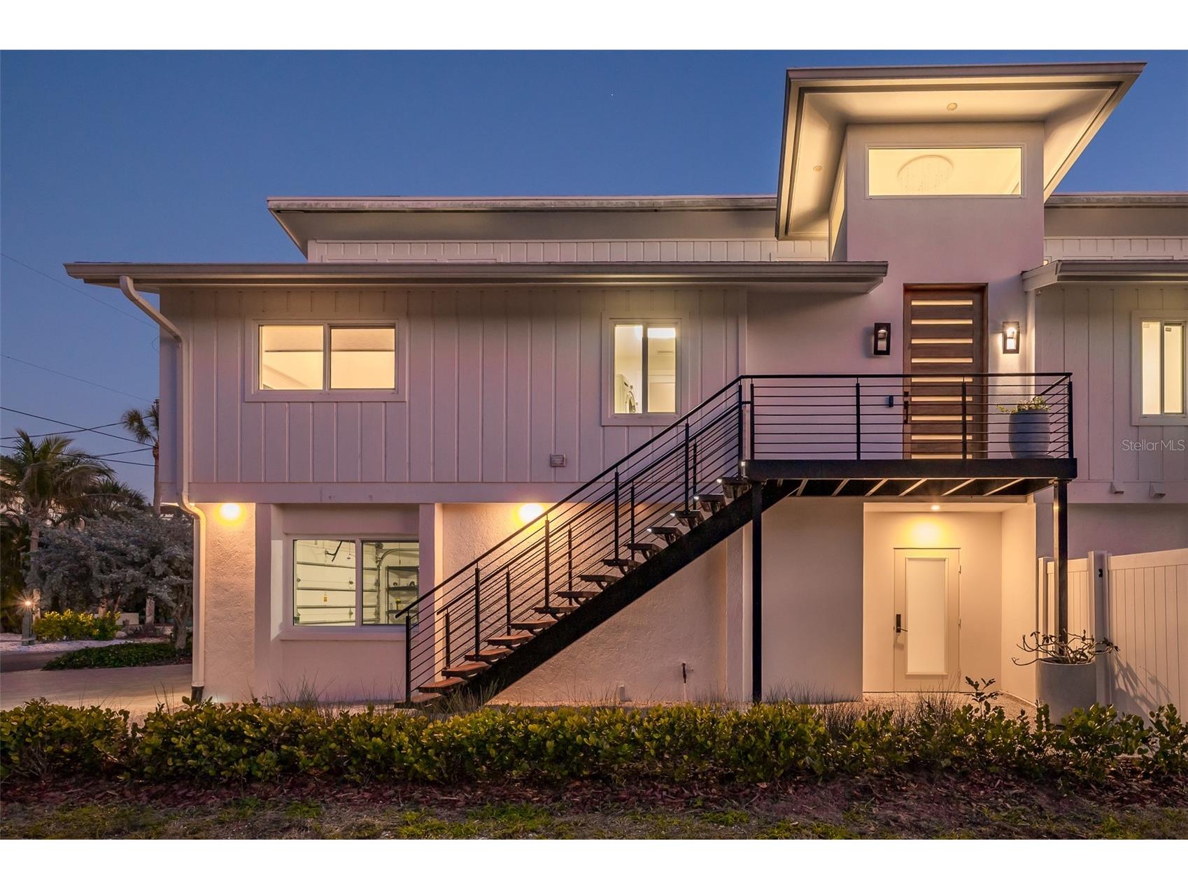 4938 Commonwealth Drive Sarasota FL 34242 - GRAND CANAL A4683758 image3