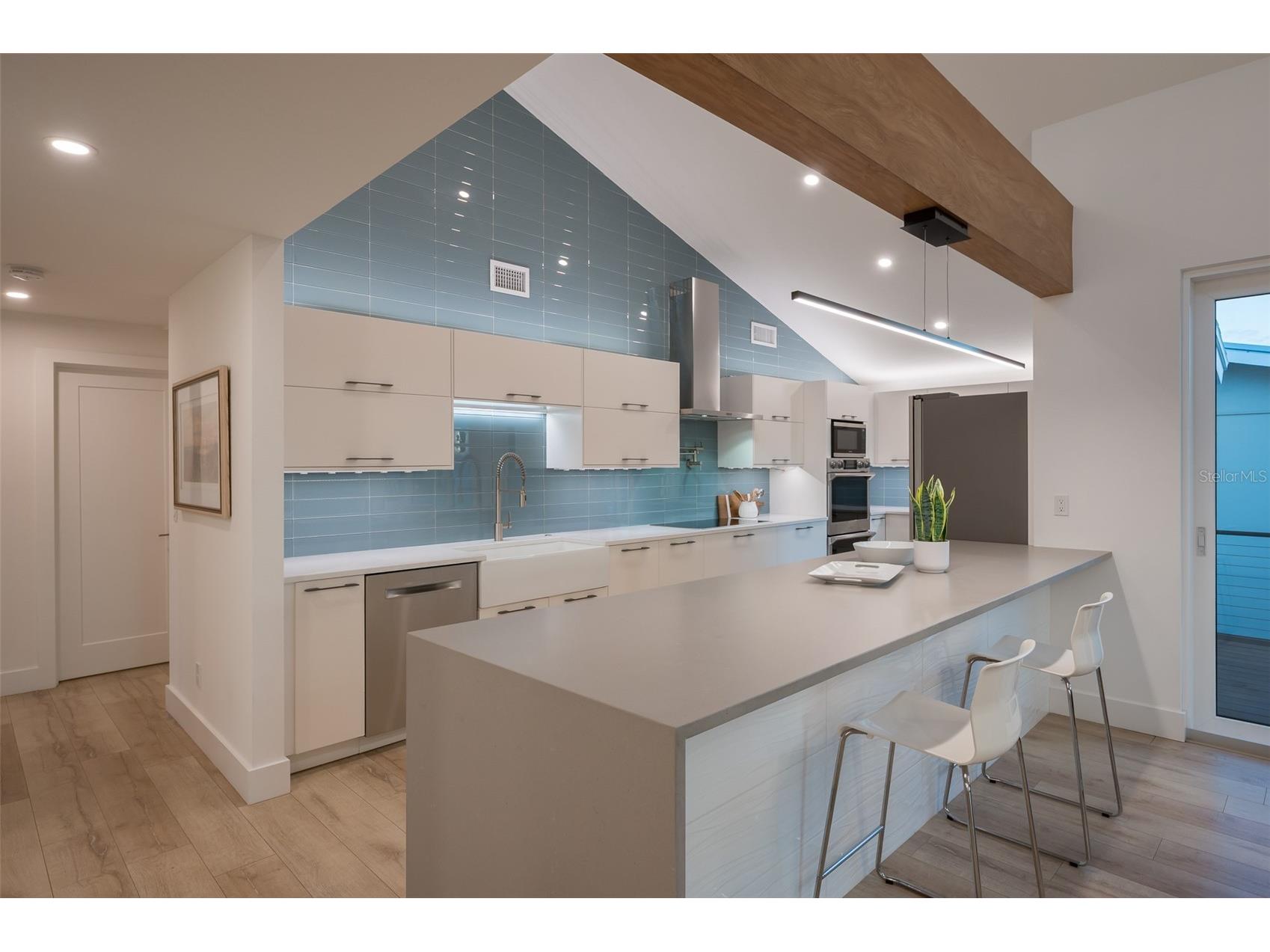 4938 Commonwealth Drive Sarasota FL 34242 - GRAND CANAL A4683758 image6