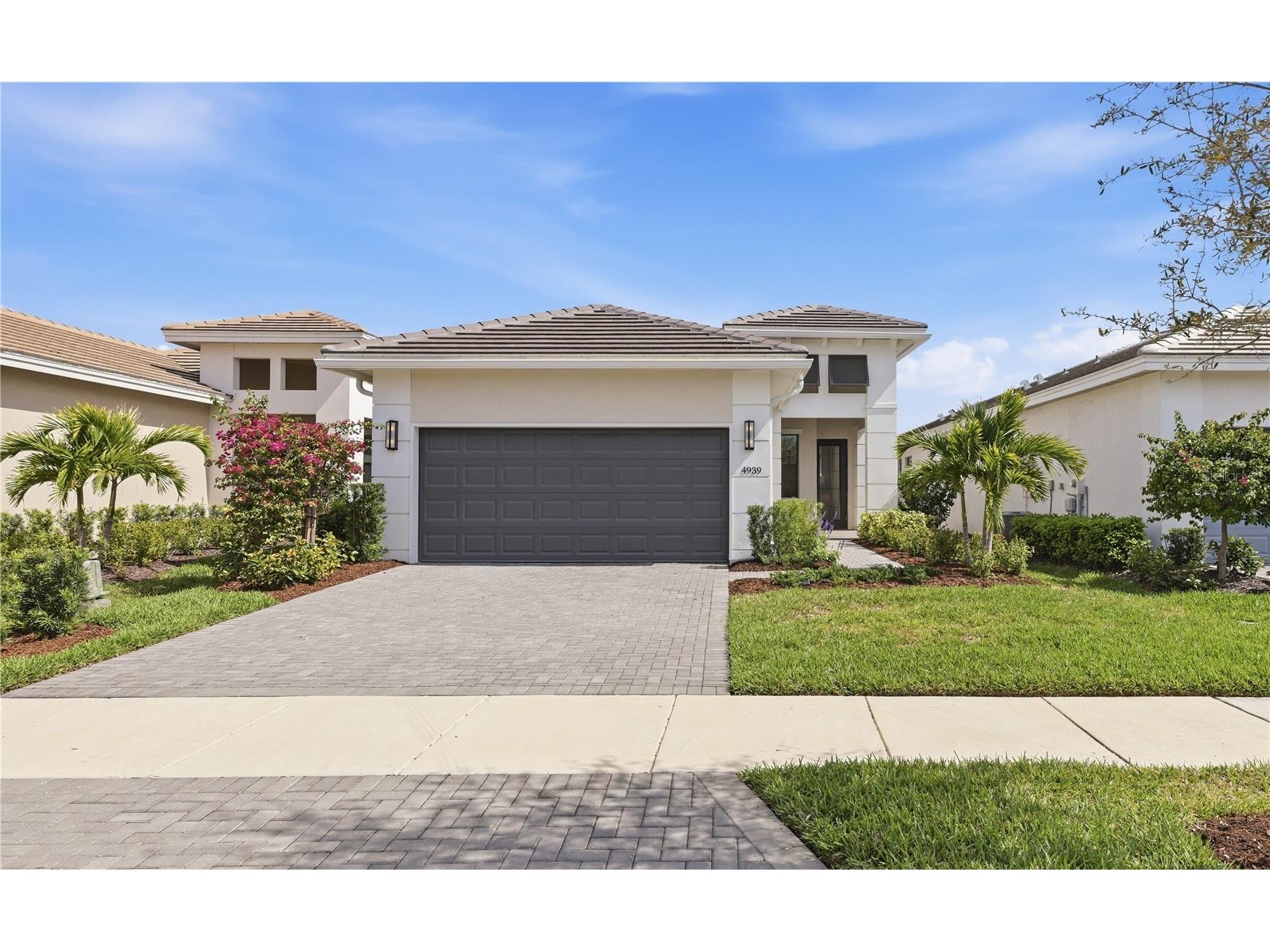 4939 Carova Way Bradenton FL 34211 A4685985 image1