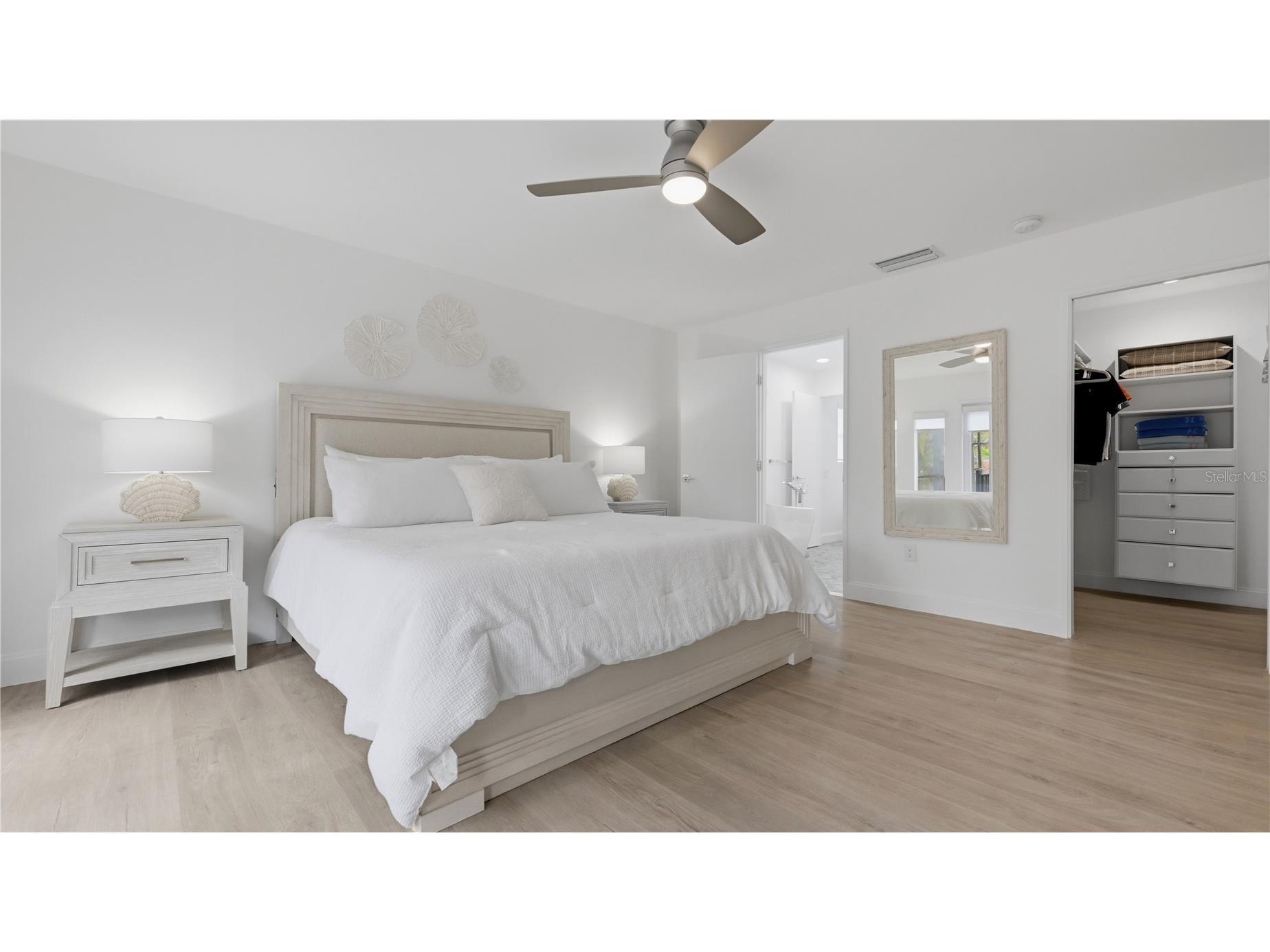 4939 Commonwealth Drive Sarasota FL 34242 A4684397 image17