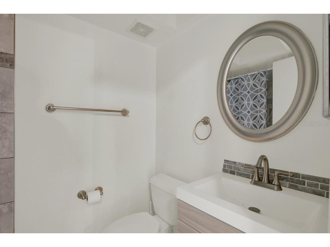 4939 Floramar Terrace #204 New Port Richey FL 34652 - NORTH CHANNEL GULF HARBORS W7875446 image16