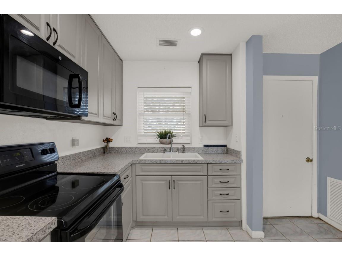 4939 Floramar Terrace #204 New Port Richey FL 34652 - NORTH CHANNEL GULF HARBORS W7875446 image8