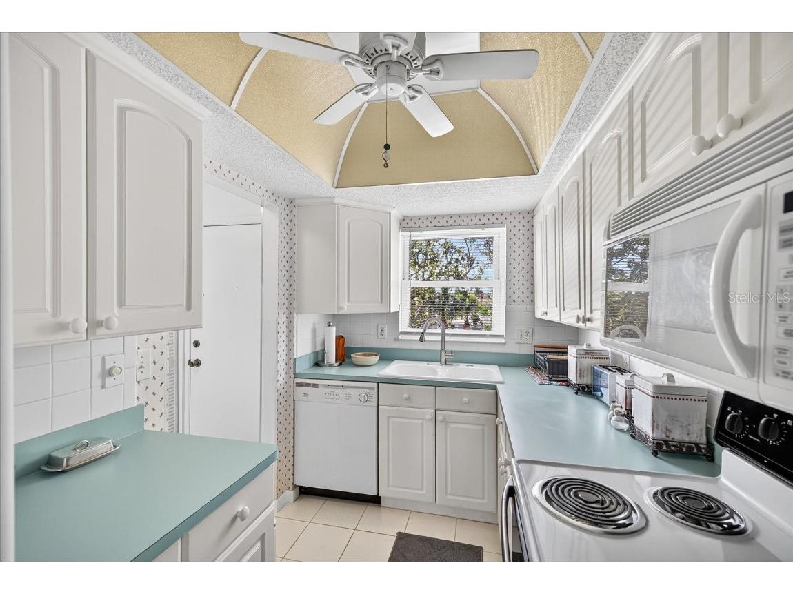 4939 Floramar Terrace #302 New Port Richey FL 34652 W7880439 image6