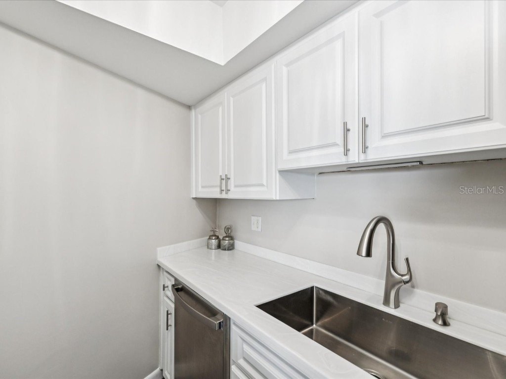 4939 Floramar Terrace #808 New Port Richey FL 34652 W7877583 image13