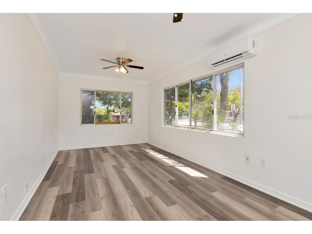 4939 Haines Road N Saint Petersburg FL 33714 TB8503985 image2