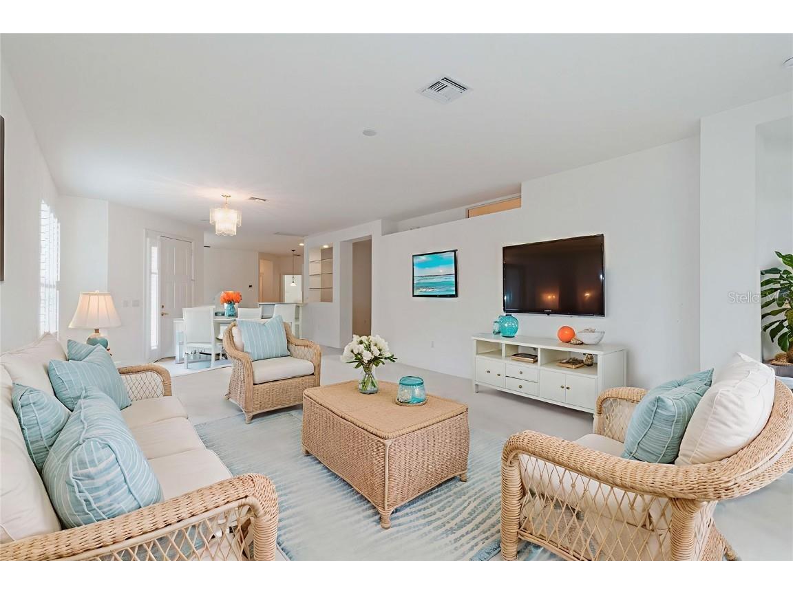 4939 Lakescene Place Sarasota FL 34243 A4666639 image11