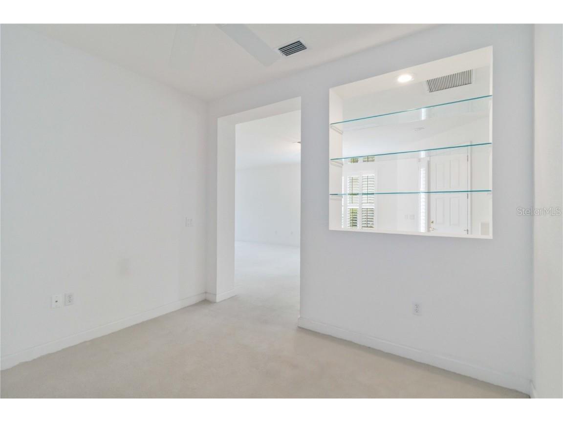 4939 Lakescene Place Sarasota FL 34243 A4666639 image19