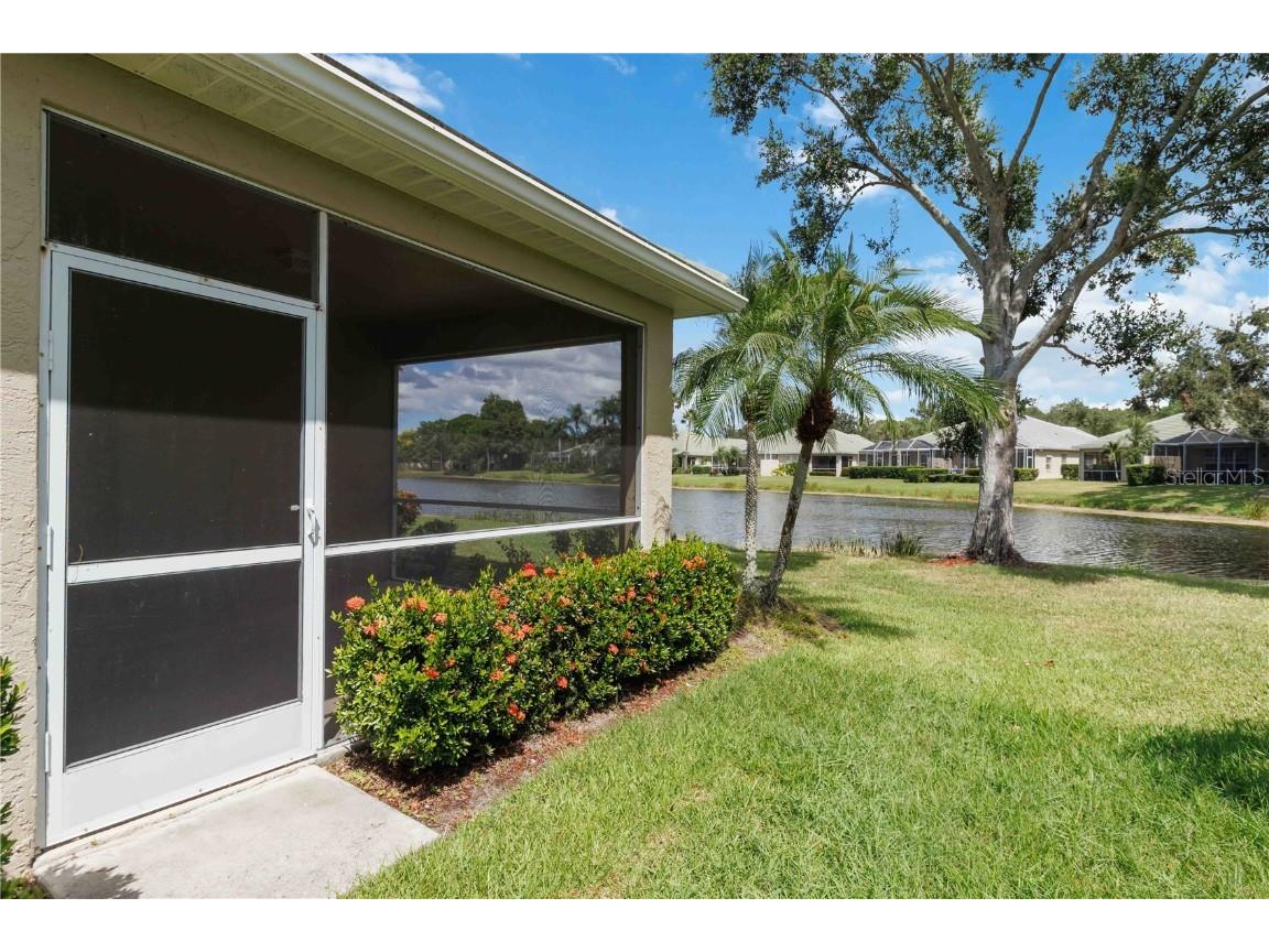 4939 Lakescene Place Sarasota FL 34243 A4666639 image28