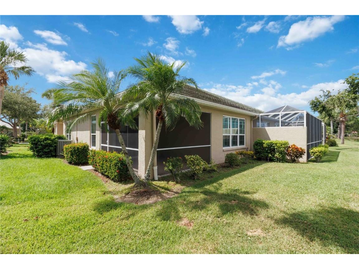 4939 Lakescene Place Sarasota FL 34243 A4666639 image29