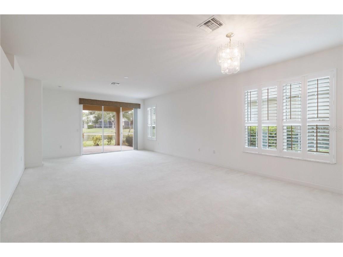 4939 Lakescene Place Sarasota FL 34243 A4666639 image3