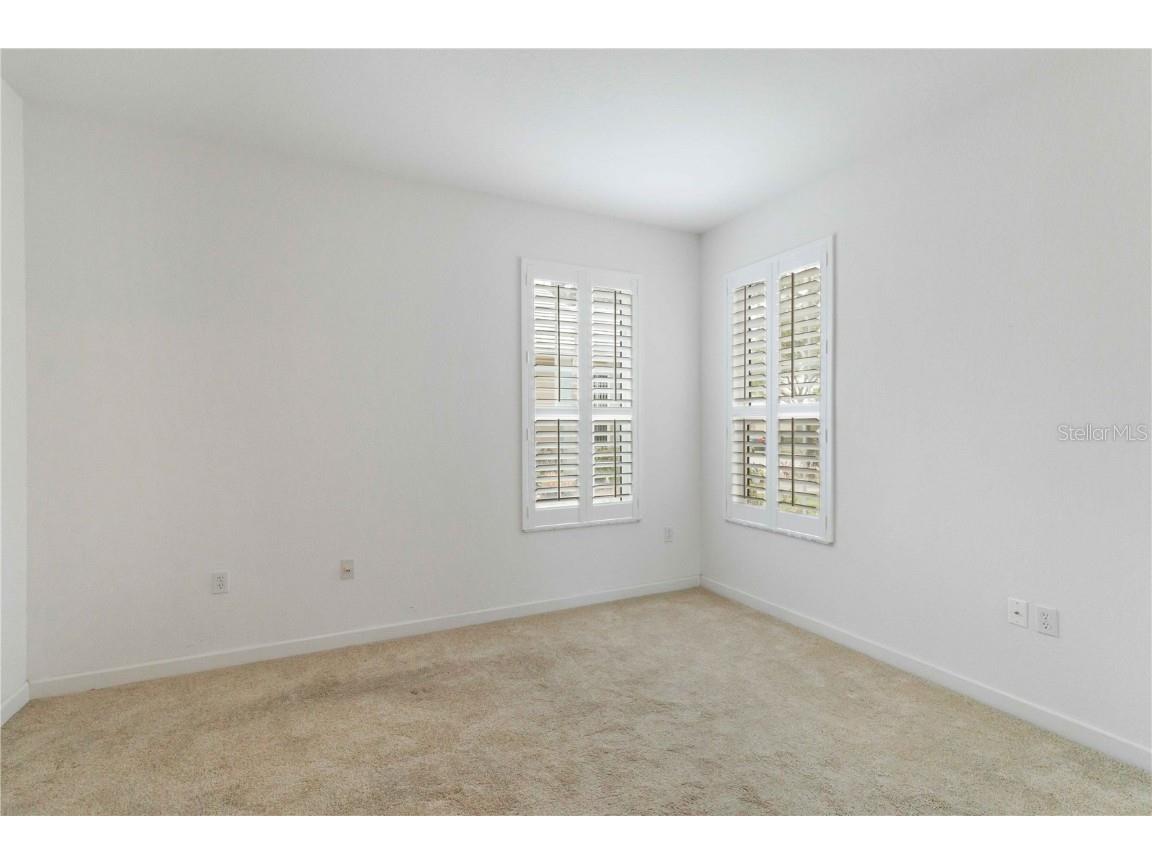 4939 Lakescene Place Sarasota FL 34243 A4666639 image31