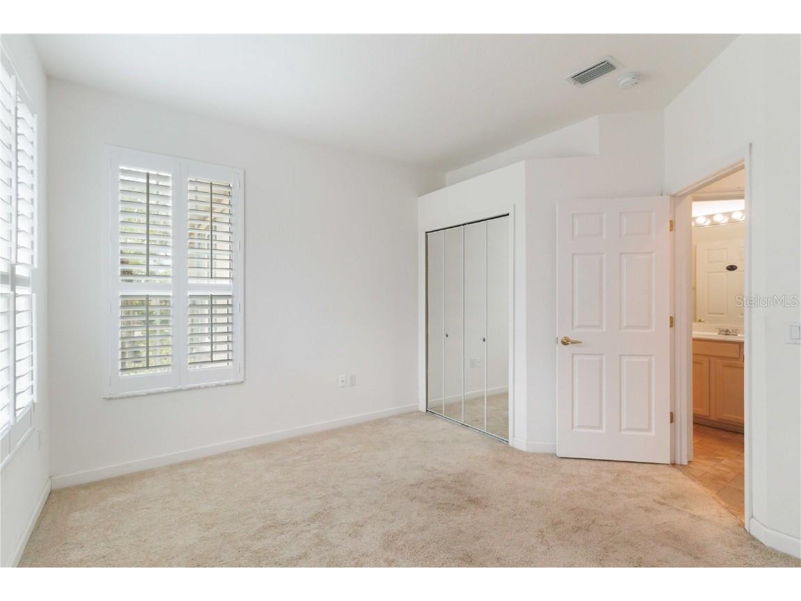 4939 Lakescene Place Sarasota FL 34243 A4666639 image32