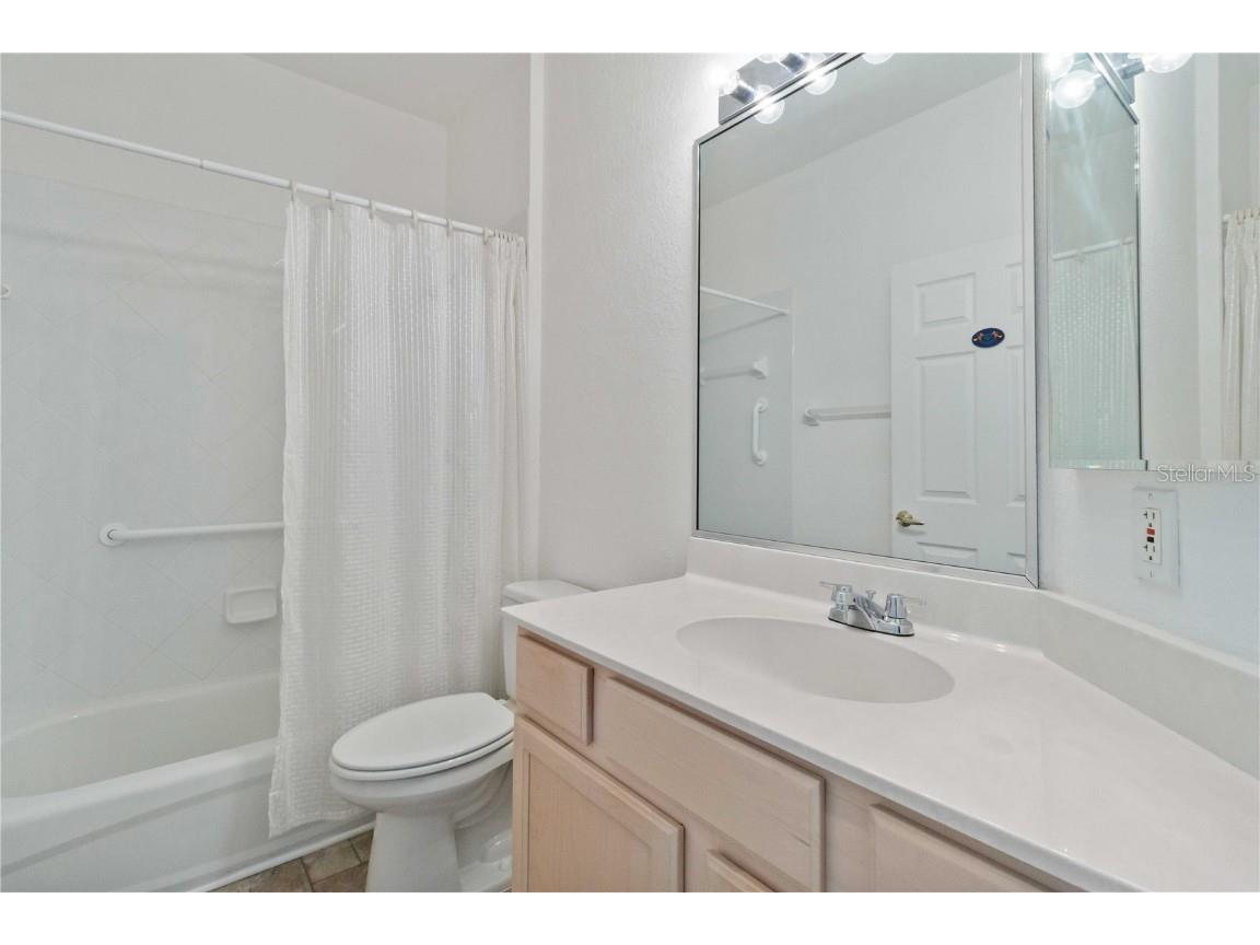 4939 Lakescene Place Sarasota FL 34243 A4666639 image33