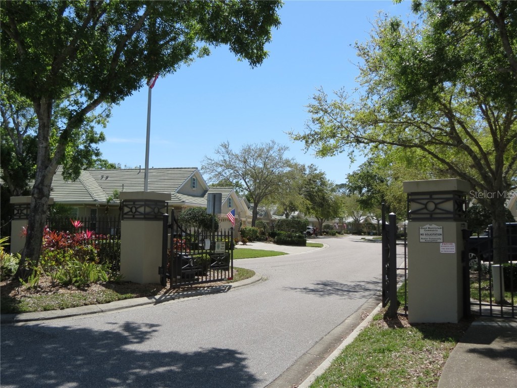 4939 Lakescene Place Sarasota FL 34243 A4666639 image38