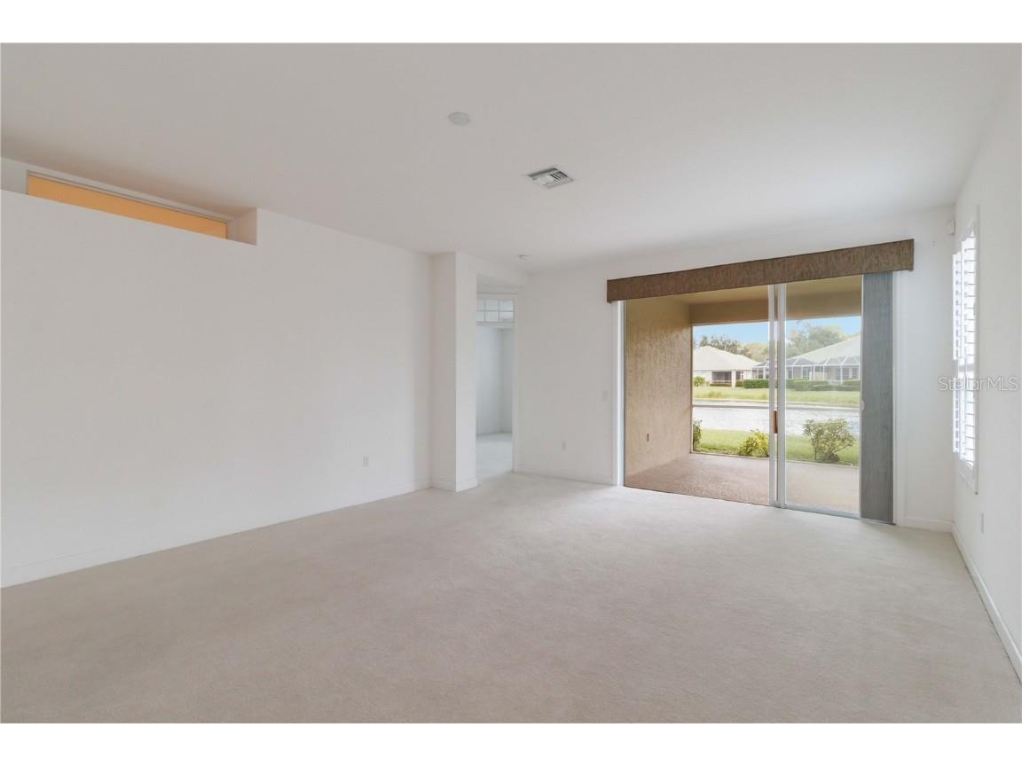 4939 Lakescene Place Sarasota FL 34243 A4666639 image4