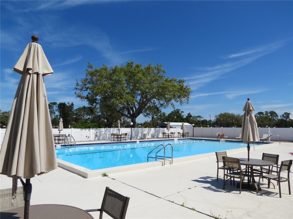 4939 Lakescene Place Sarasota FL 34243 A4666639 image50