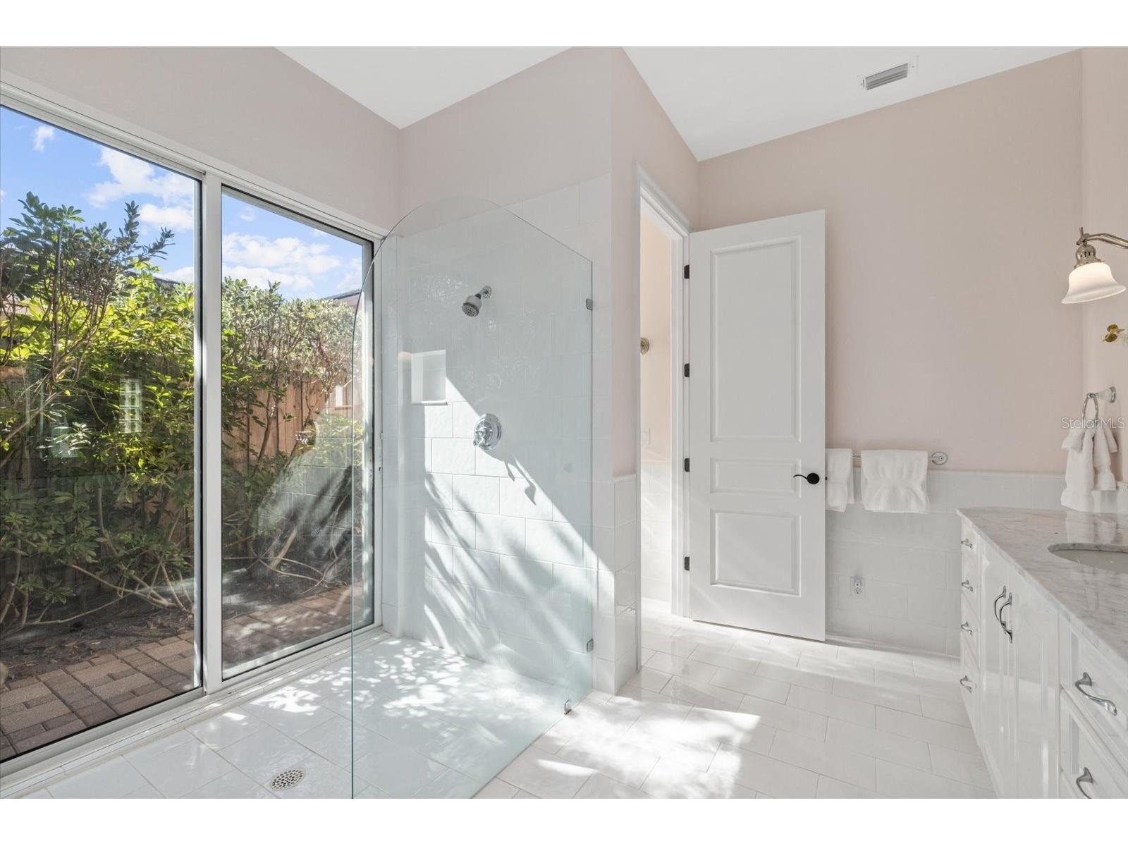 4939 Peregrine Point Way Sarasota FL 34231 A4680225 image38