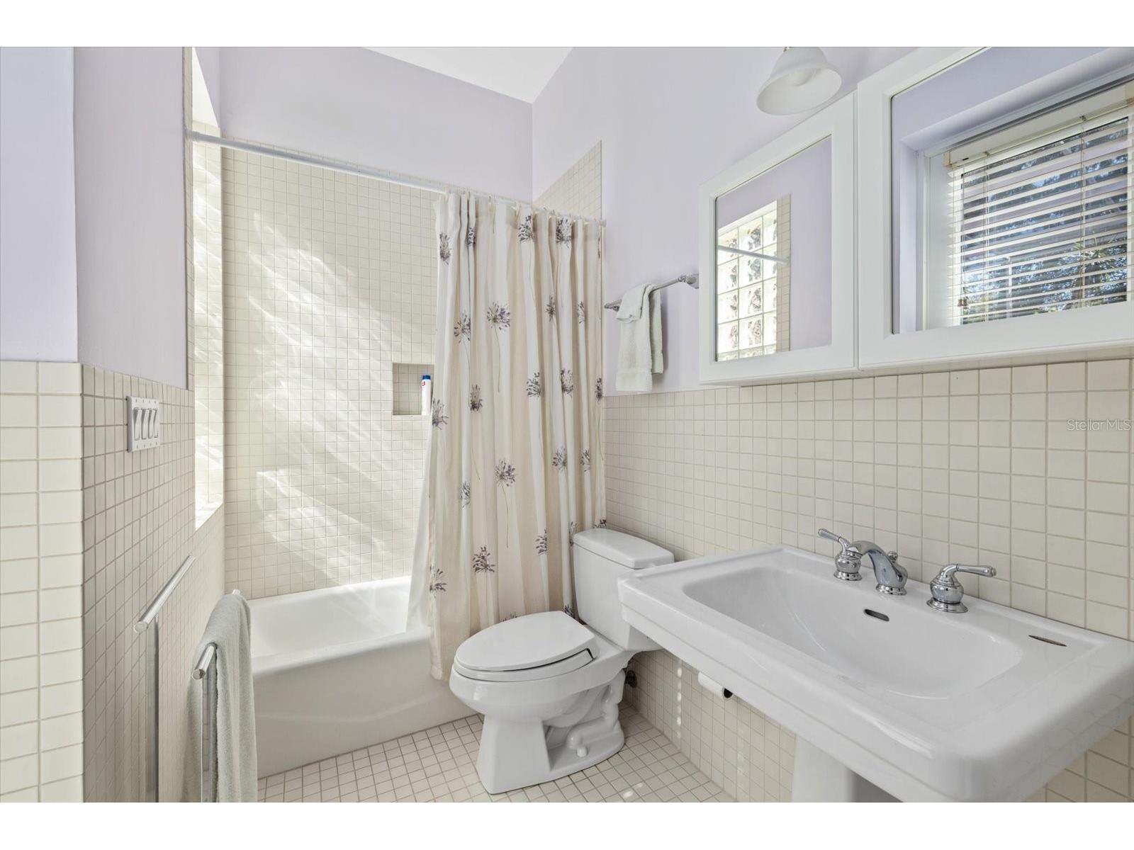 4939 Peregrine Point Way Sarasota FL 34231 A4680225 image40