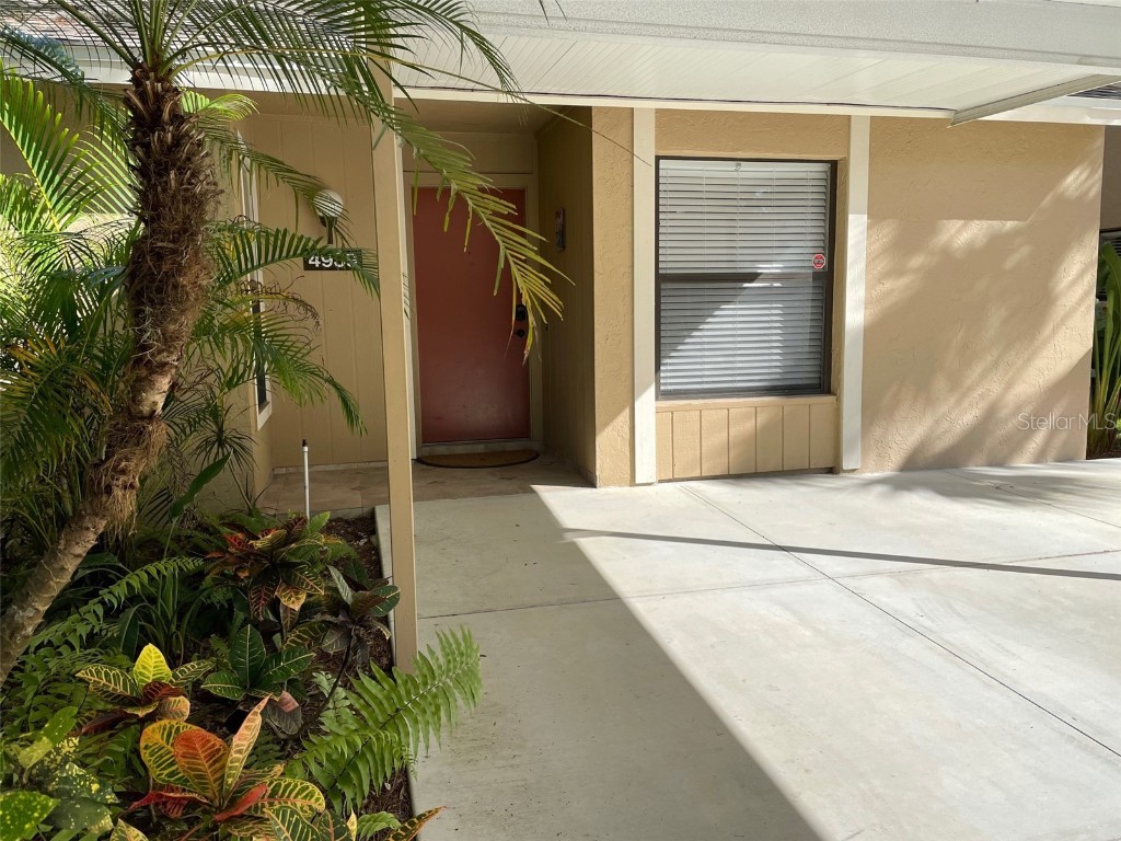 4939 Village Gardens Drive #214 Sarasota FL 34234 A4513660 image1