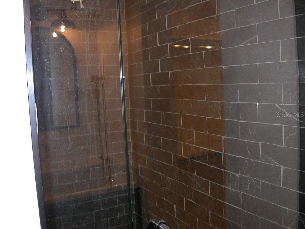  Saint Petersburg FL 33708 TB8413998 image22