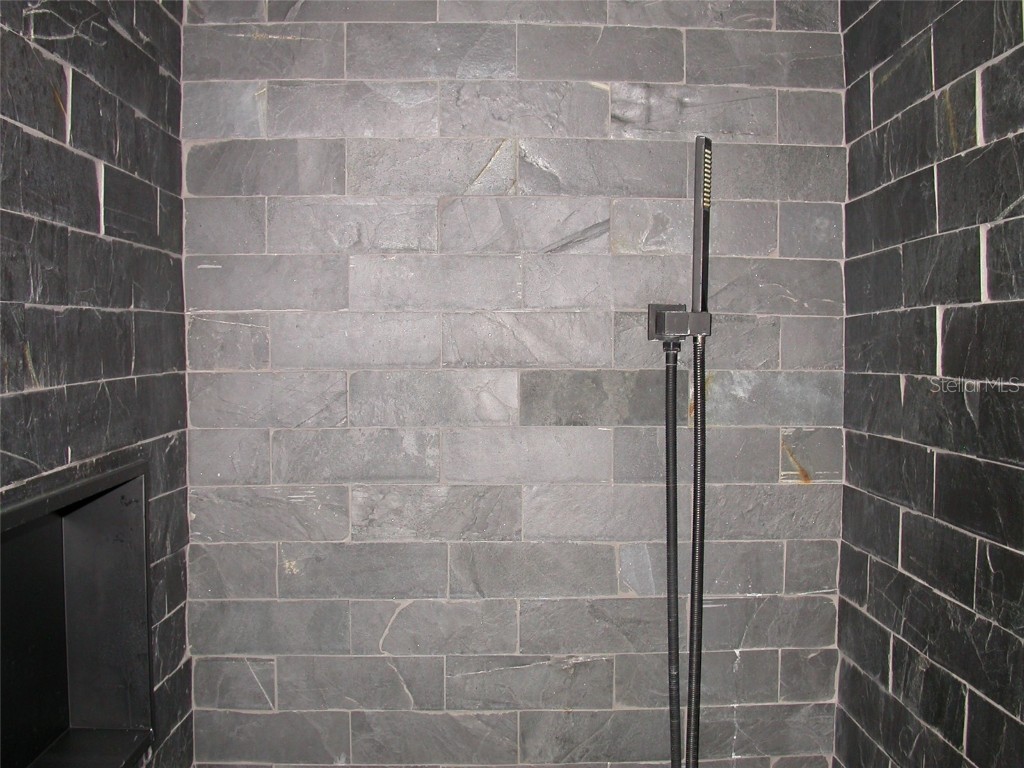  Saint Petersburg FL 33708 TB8413998 image23