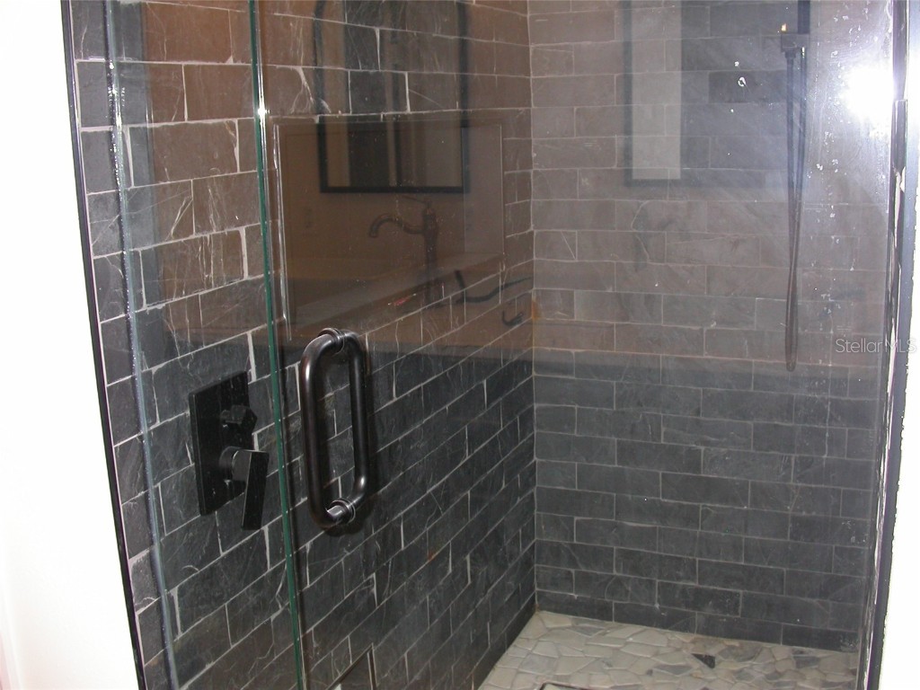  Saint Petersburg FL 33708 TB8413998 image24