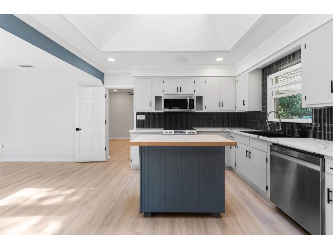 4939 Woodland Drive Saint Petersburg FL 33708 TB8450586 image12