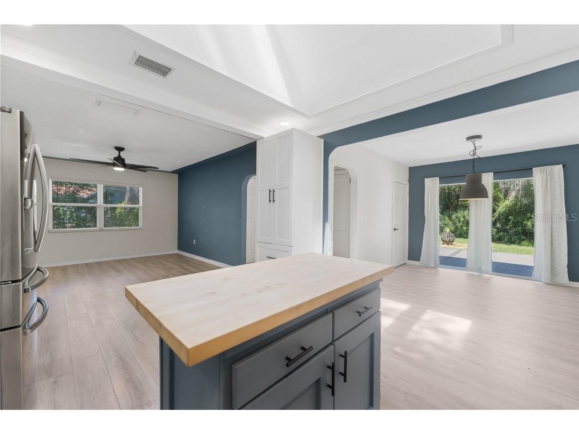 4939 Woodland Drive Saint Petersburg FL 33708 TB8450586 image13