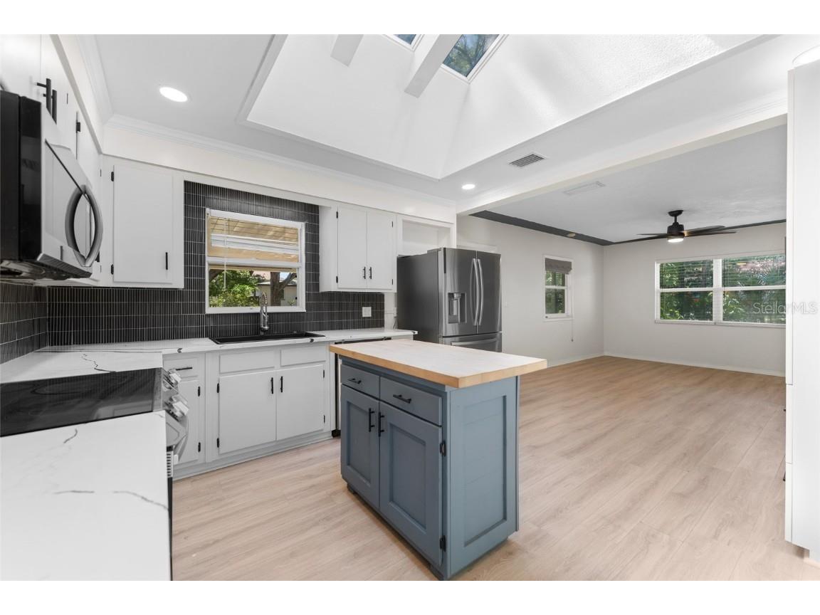 4939 Woodland Drive Saint Petersburg FL 33708 TB8450586 image14