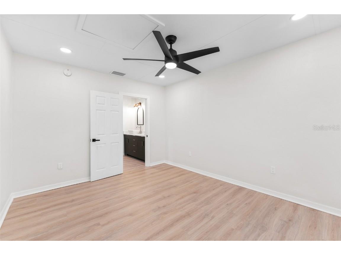 4939 Woodland Drive Saint Petersburg FL 33708 TB8450586 image18