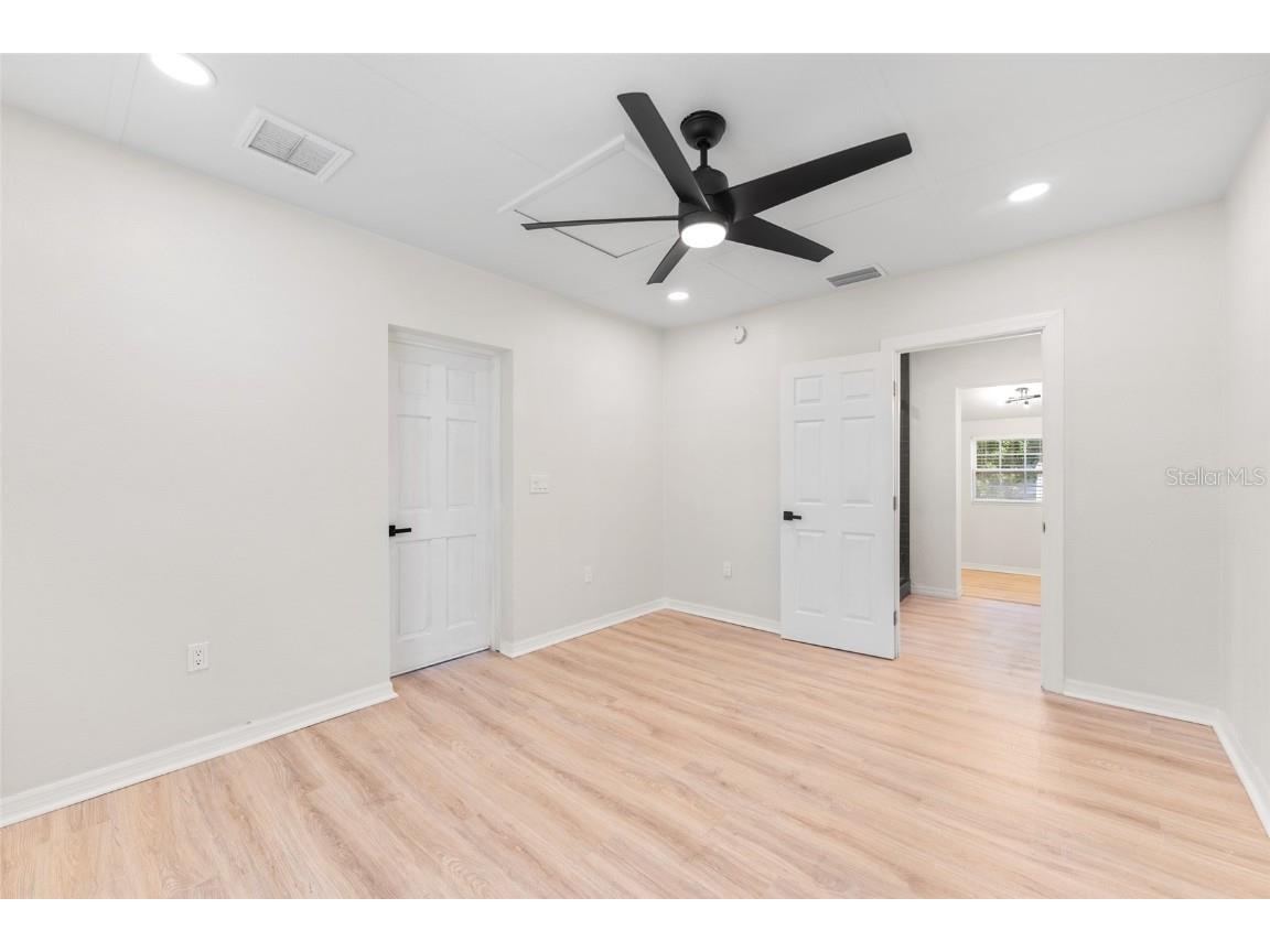 4939 Woodland Drive Saint Petersburg FL 33708 TB8450586 image20