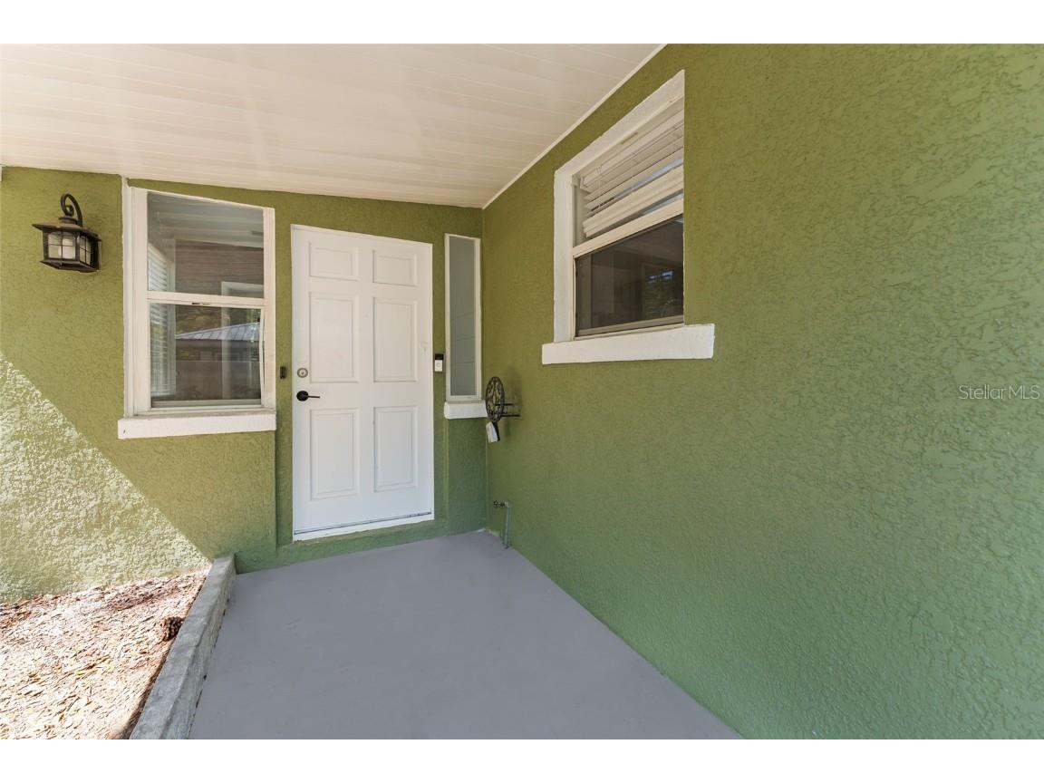 4939 Woodland Drive Saint Petersburg FL 33708 TB8450586 image6