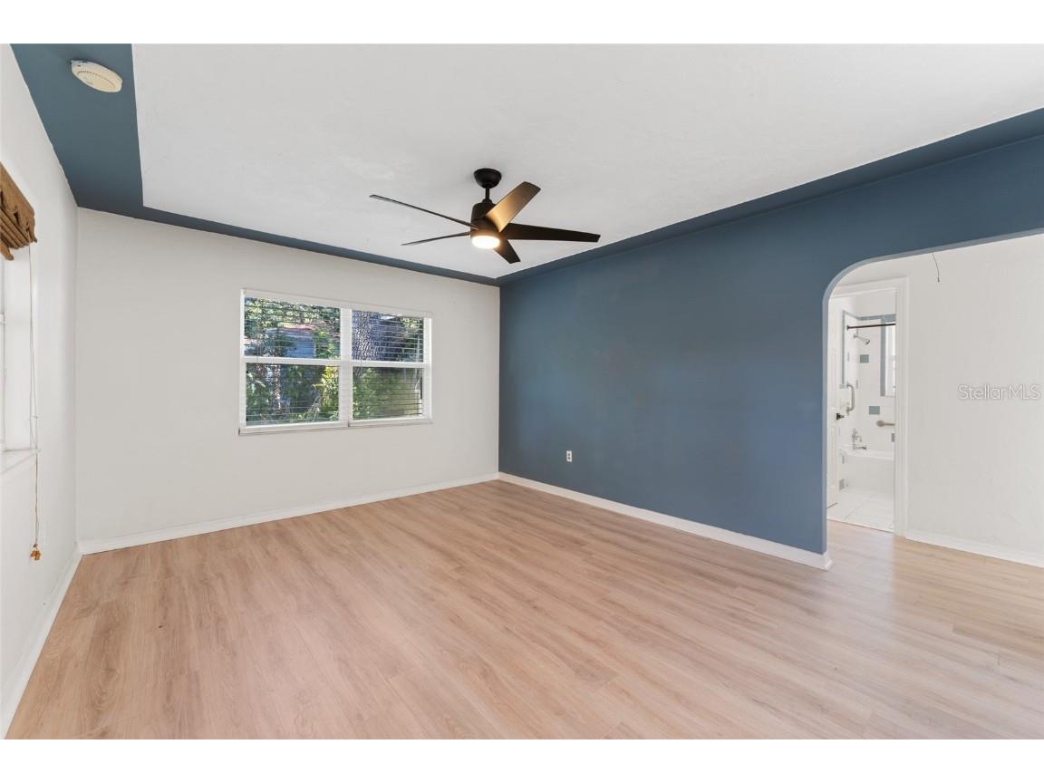 4939 Woodland Drive Saint Petersburg FL 33708 TB8450586 image7