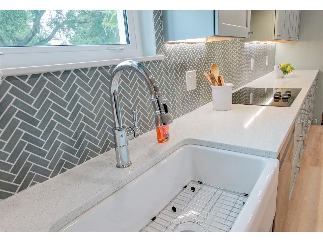 494 39th Avenue N Saint Petersburg FL 33703 TB8389184 image11